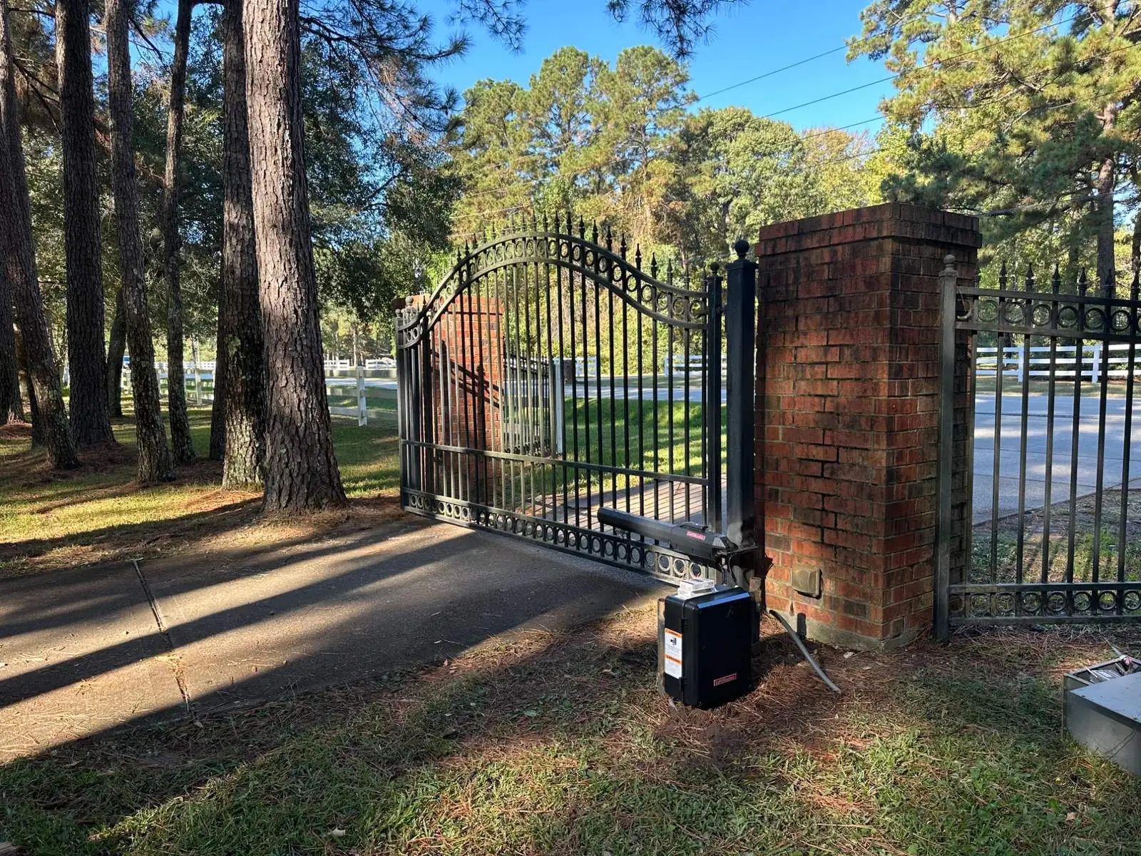 Gate photo eye and safety sensor alignment Houston TX